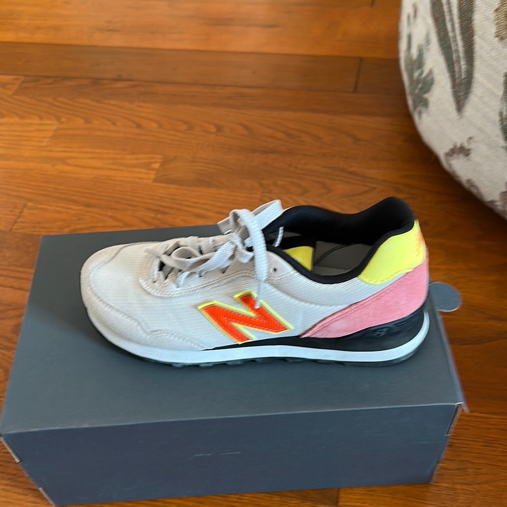 New Balance Women's' Gray and Pink Sneakers